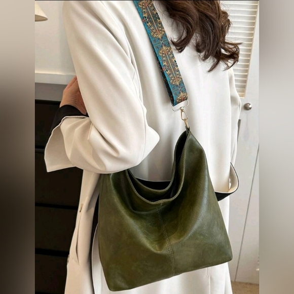 *LAST ONE* Green Vegan Leather Boho Bag - Picture 2 of 4
